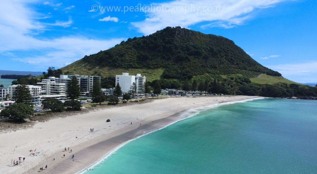 Mount Maunganui Canvas 400mm x 400mm